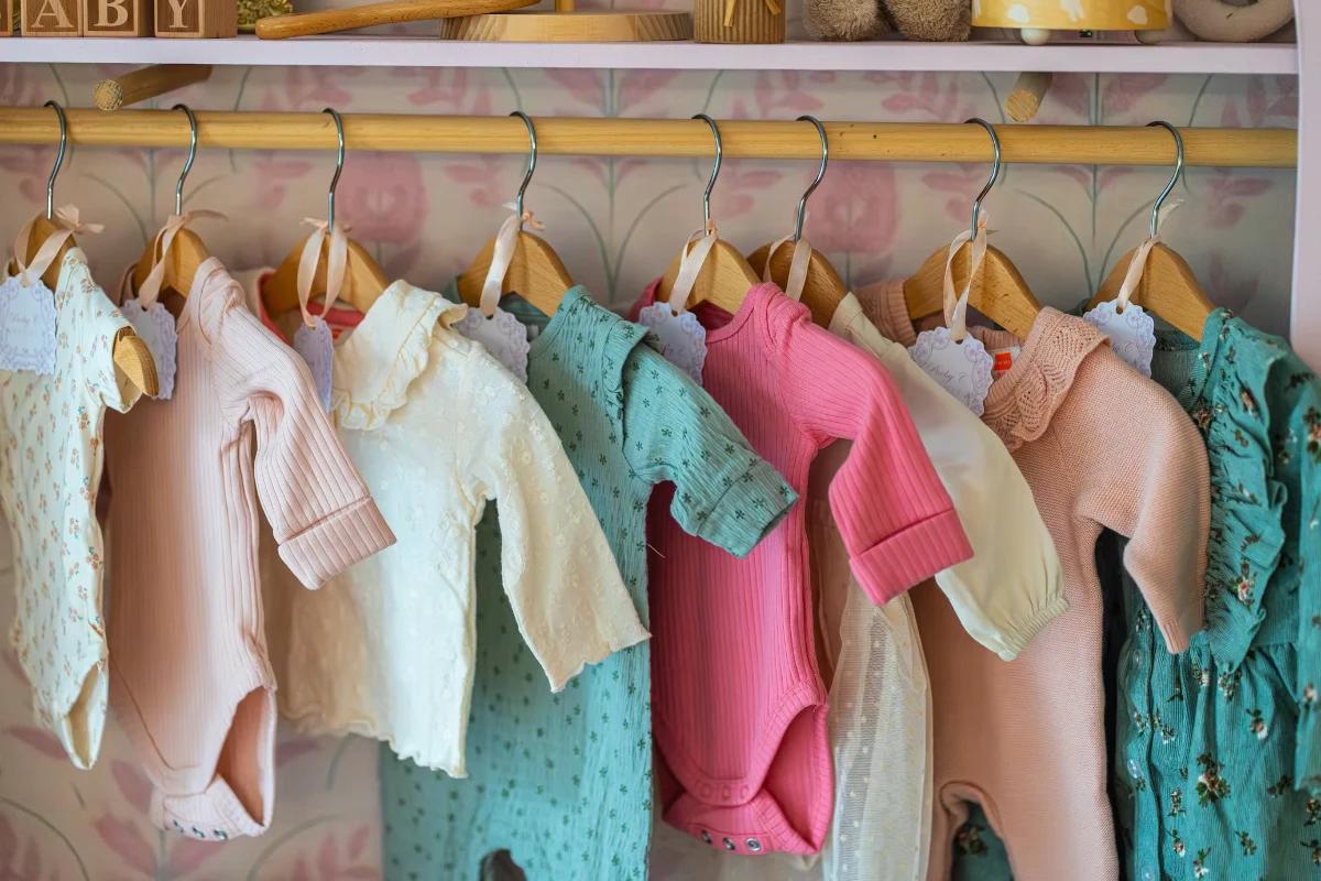 Fabricants de vêtements pour enfants et bébés